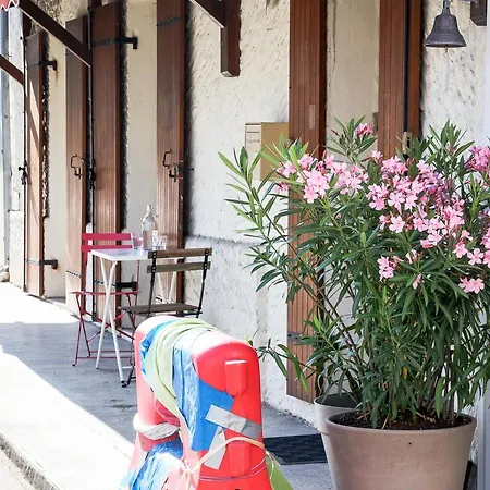 Oda ve Kahvaltı Bernac