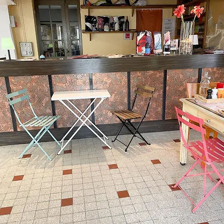 Bernac Oda ve Kahvaltı Loubes-Bernac